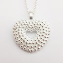 MK - Kalevala Koru Valoisa-sydänriipus | Hopea - Riipukset ja kaulakorut - Kalevala Koru | Caratia