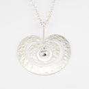 Kultakeskus Tapio Wirkkala Omena-riipus | Hopea - Riipukset ja kaulakorut - Kultakeskus | Caratia