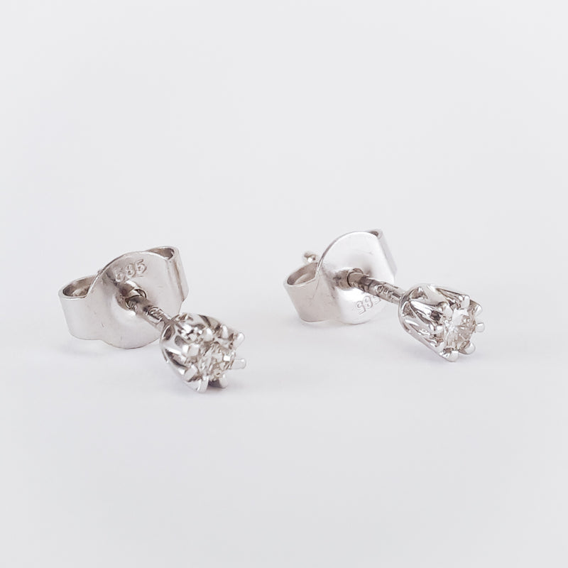 2022-Timanttikorvakorut 0.08ct | Valkokulta - Timanttikorvakorut - Princess/Story of Love | Caratia