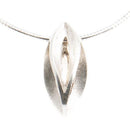 Lumoava Kaisla-riipus • Caratia