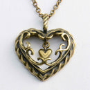 Kalevala Koru Talon sydän-riipus | Pronssi - Riipukset ja kaulakorut - Kalevala Koru | Caratia