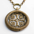 Kalevala Koru Tuukkalan riipus | Pronssi - Riipukset ja kaulakorut - Kalevala Koru | Caratia