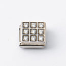 Nomination Neliö kivillä • Caratia